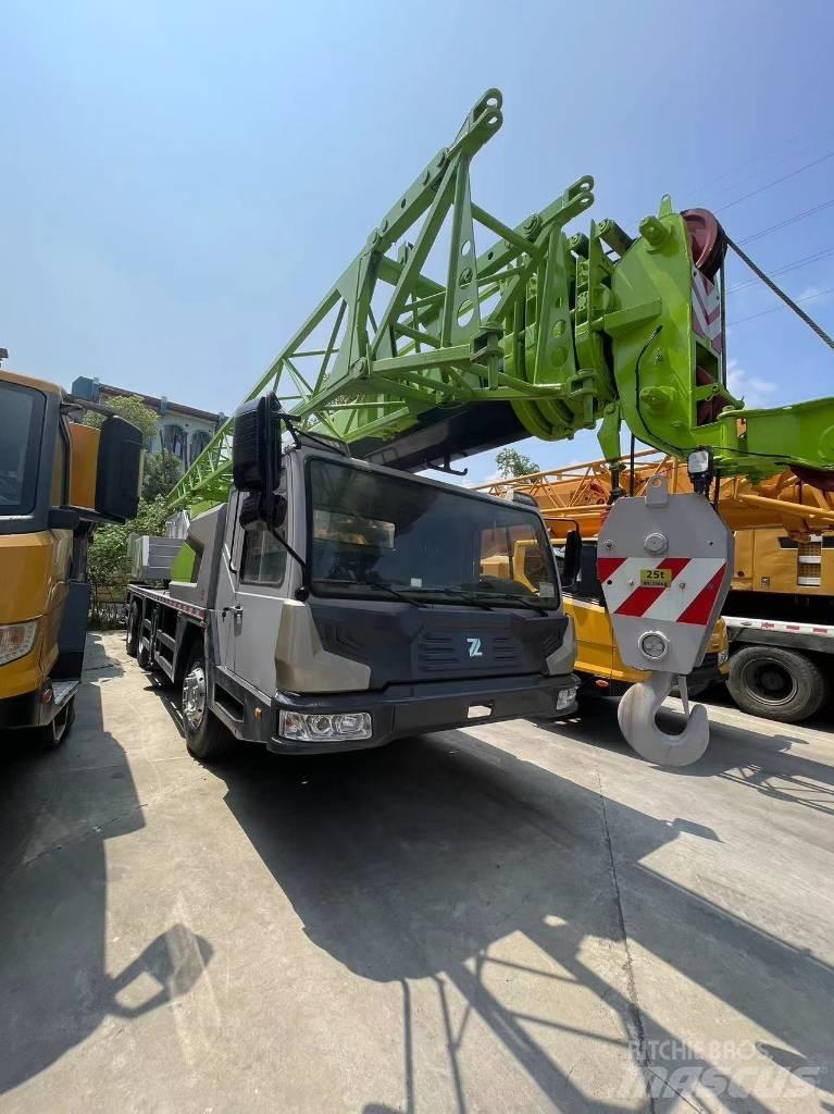 Zoomlion ZCT251V Gru per tutti i terreni