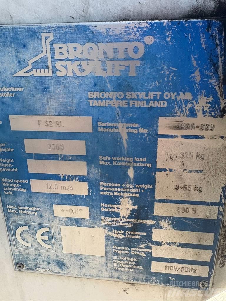 Bronto F32 RL Piattaforme autocarrate