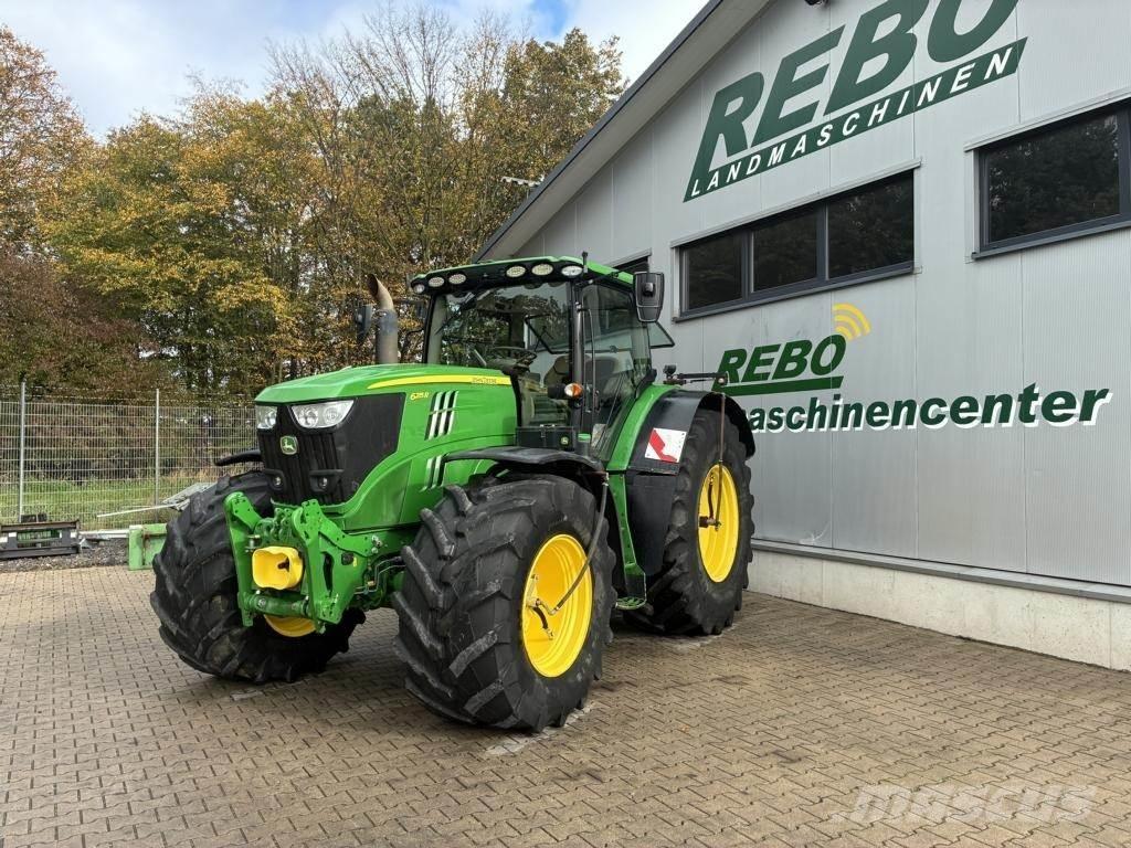 John Deere 6215R Trattori