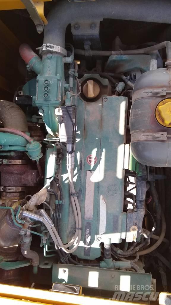 Volvo EC220DL Escavatori cingolati