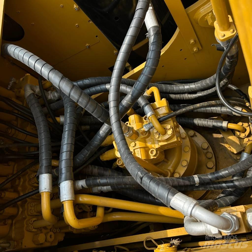 CAT 323D2L Escavatori cingolati