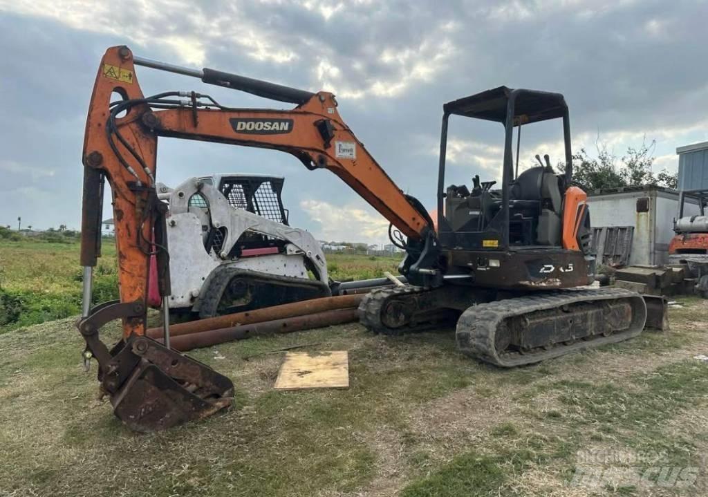 Doosan DX50 Escavatori cingolati