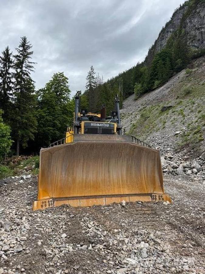 Komatsu D375A-8 Dozer cingolati