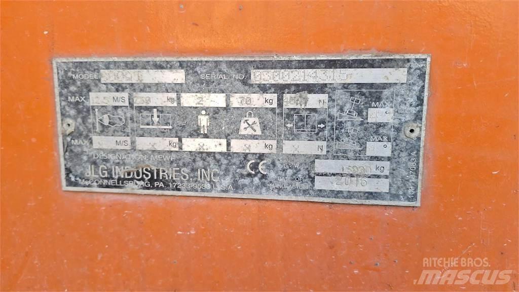 JLG 800AJG Piattaforme a braccio articolato