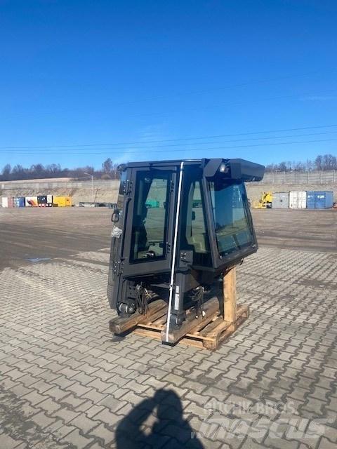 CASE D 1650 NEW CAB Cabine e interni
