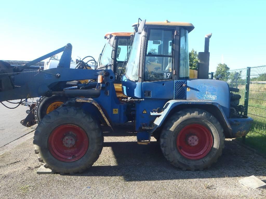Volvo BM L45 defekt Pale gommate