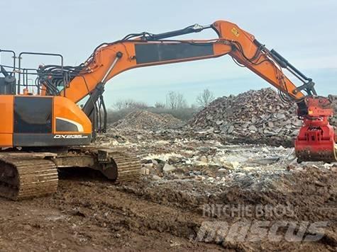 Doosan DX 235 LCR-5 Escavatori cingolati