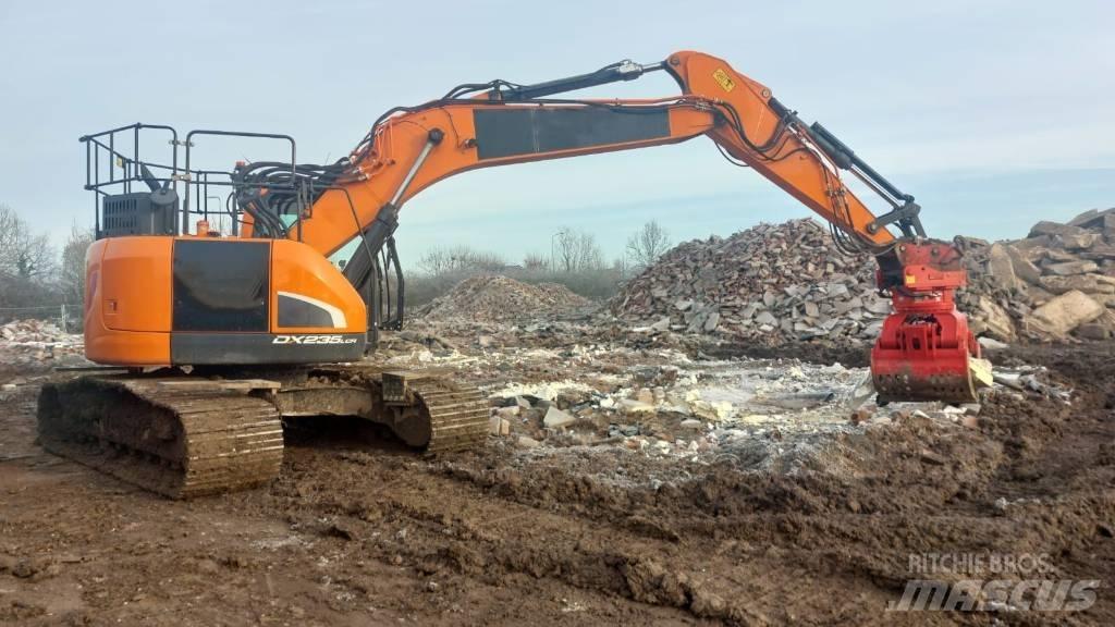 Doosan DX 235 LCR-5 Escavatori cingolati