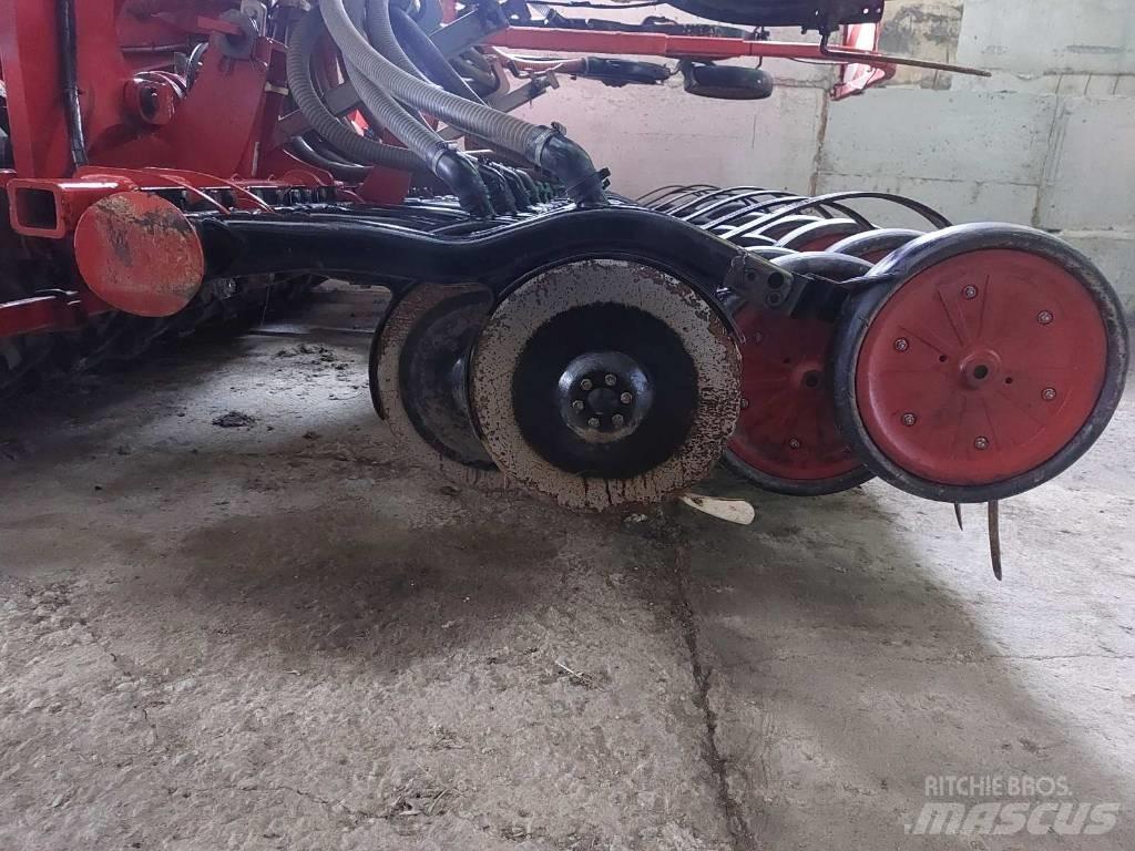 Horsch Pronto 9SW Perforatrici