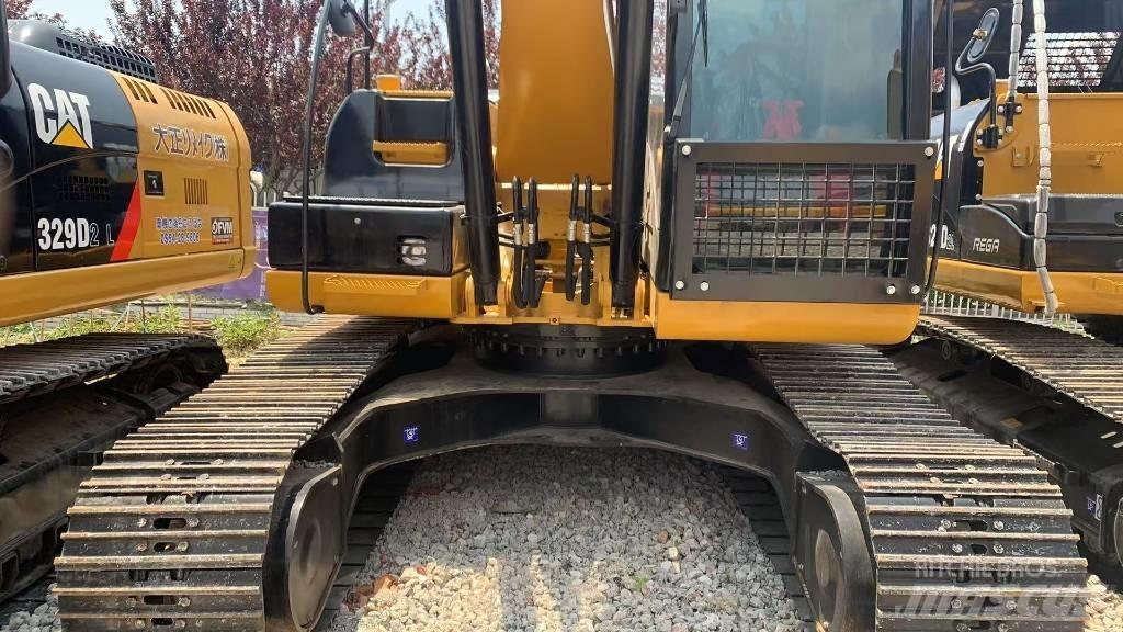 CAT 323D Escavatori cingolati