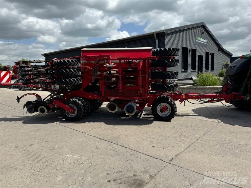 Horsch Pronto 4 DC Perforatrici