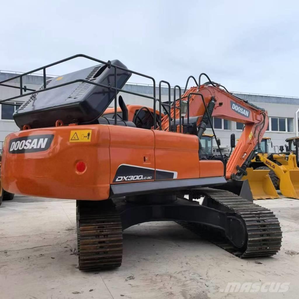 Doosan DX 300 Escavatori cingolati