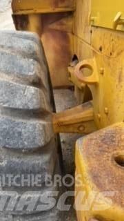 CAT  950C Pale gommate