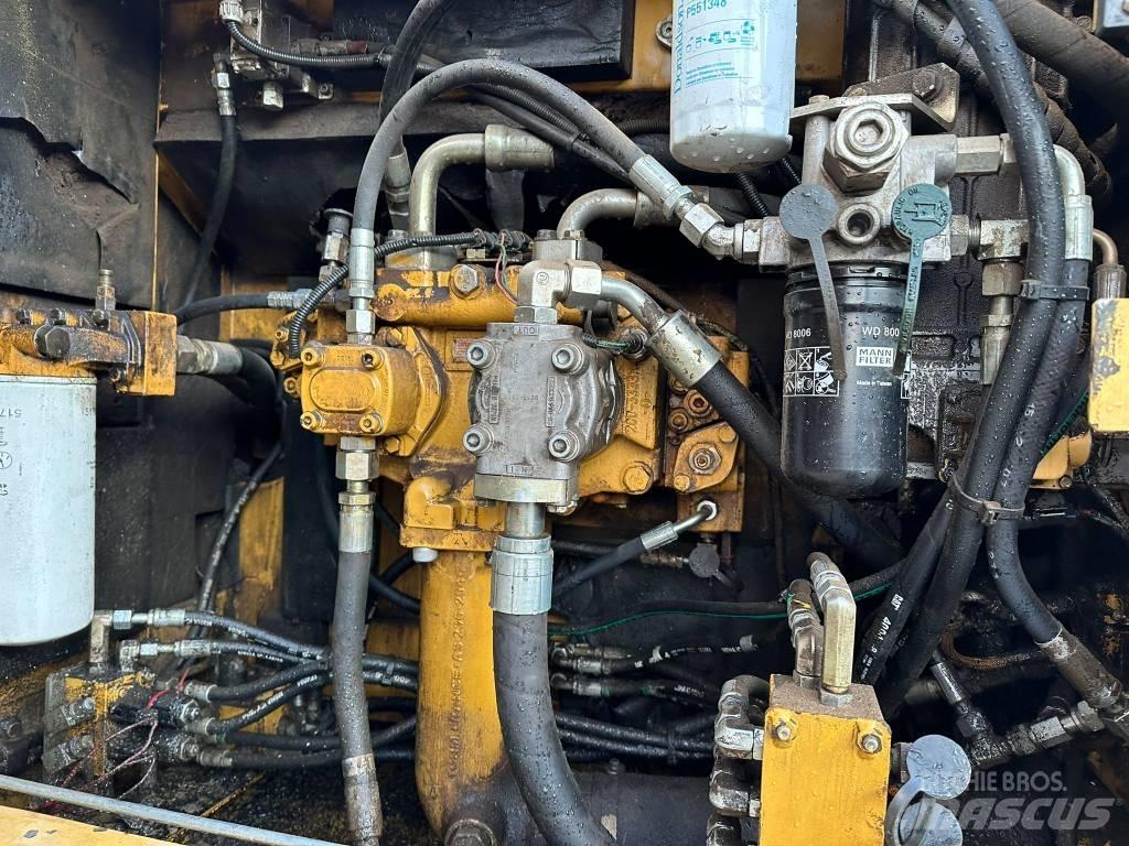 CAT 325DL Escavatori cingolati