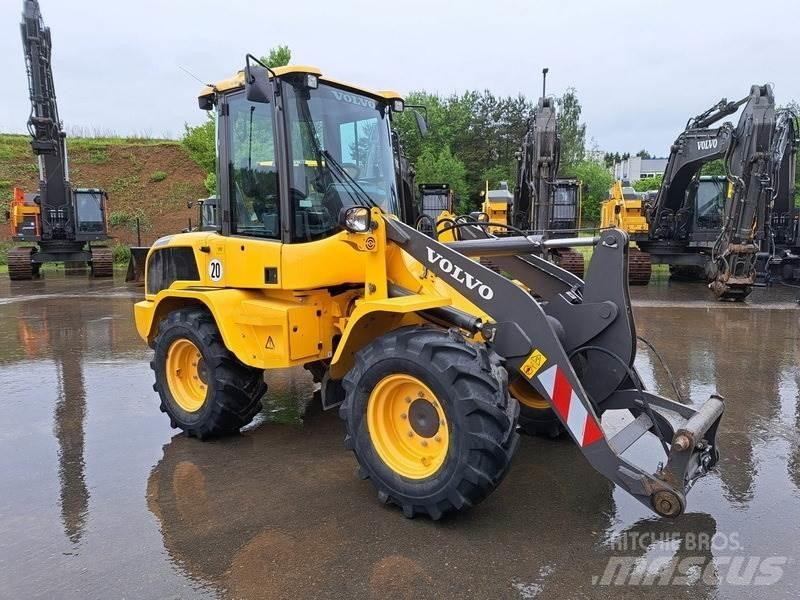 Volvo L 35 G Pale gommate
