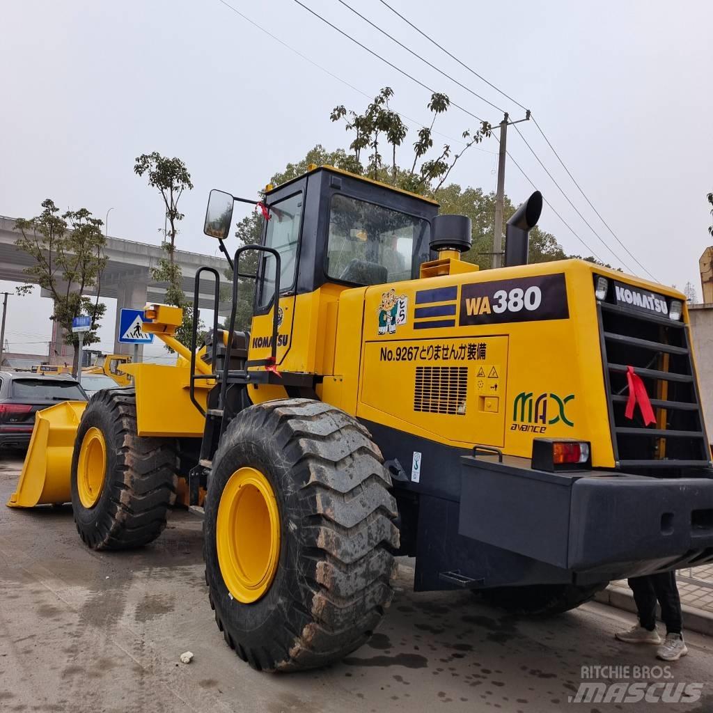 Komatsu WA 380-3 Pale gommate
