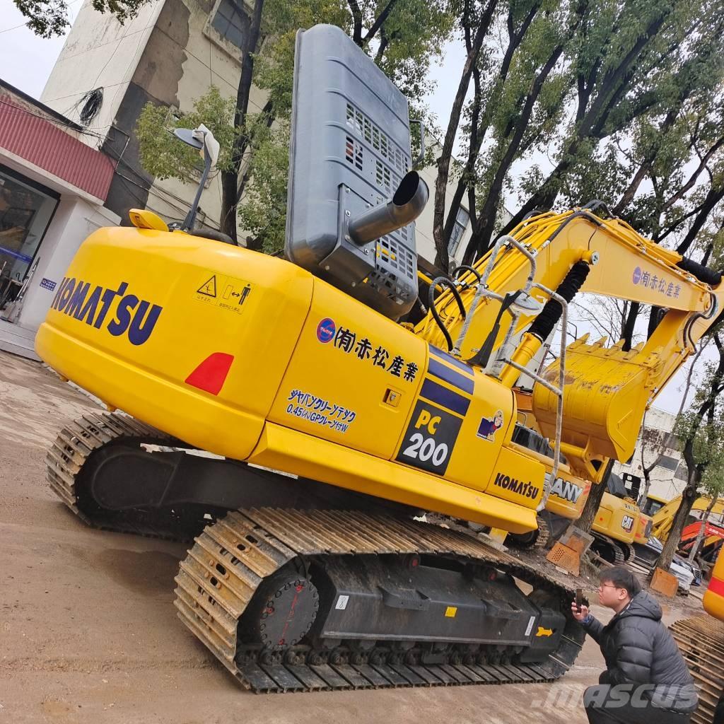 Komatsu PC 200 8N Escavatori cingolati