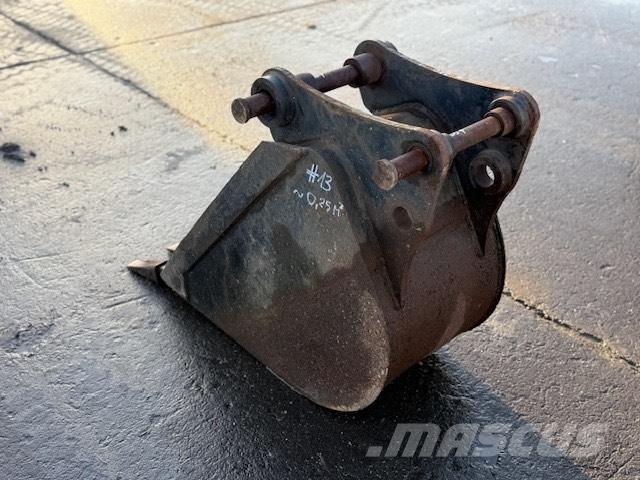 JCB ŁYŻKA UŻYWANA Retroescavatori