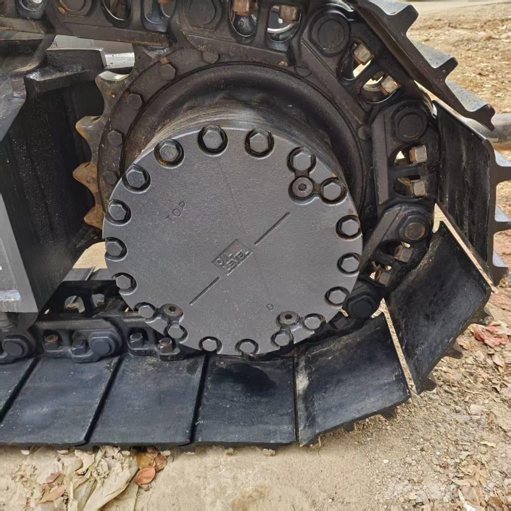 Komatsu PC 200-8 Escavatori cingolati