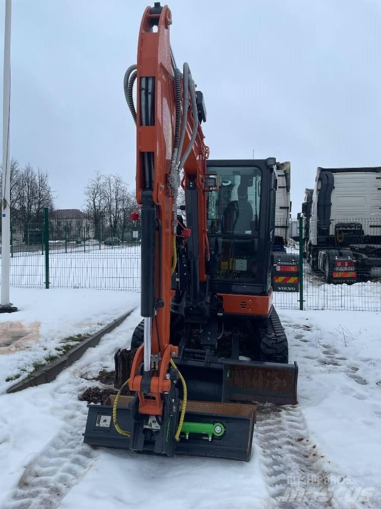 Hitachi ZX 38 U-6 Miniescavatori