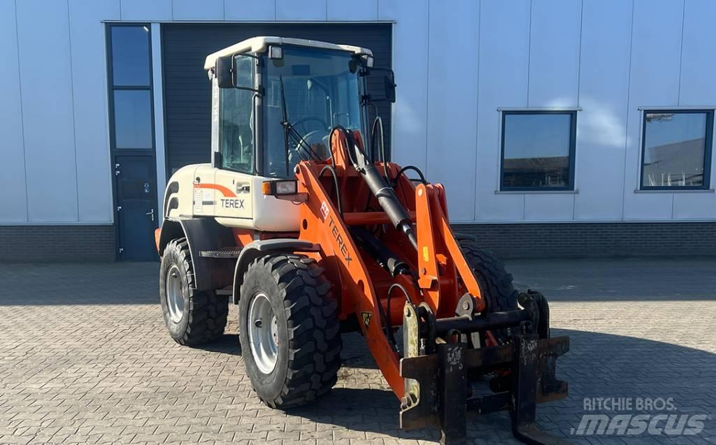 Schaeff SKL 844 Pale gommate