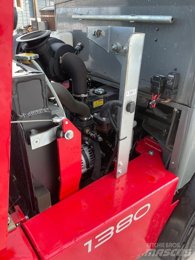 Weidemann 1380 Pale multiuso