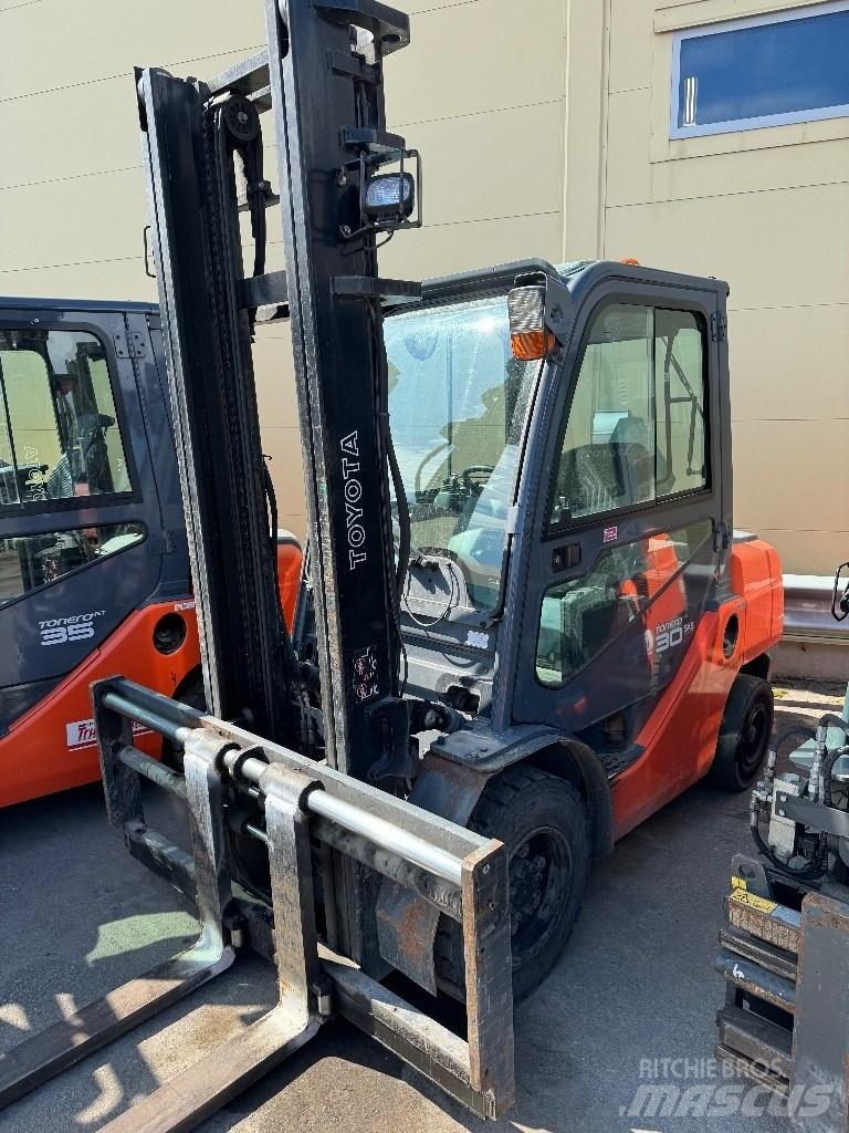 Toyota 02-8FDF30 Carrelli elevatori diesel