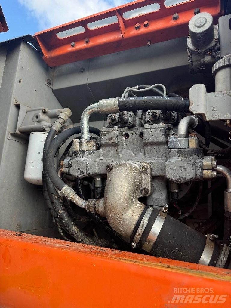 Hitachi ZX 210 Escavatori cingolati