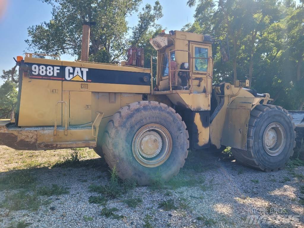 CAT 988 F Pale gommate