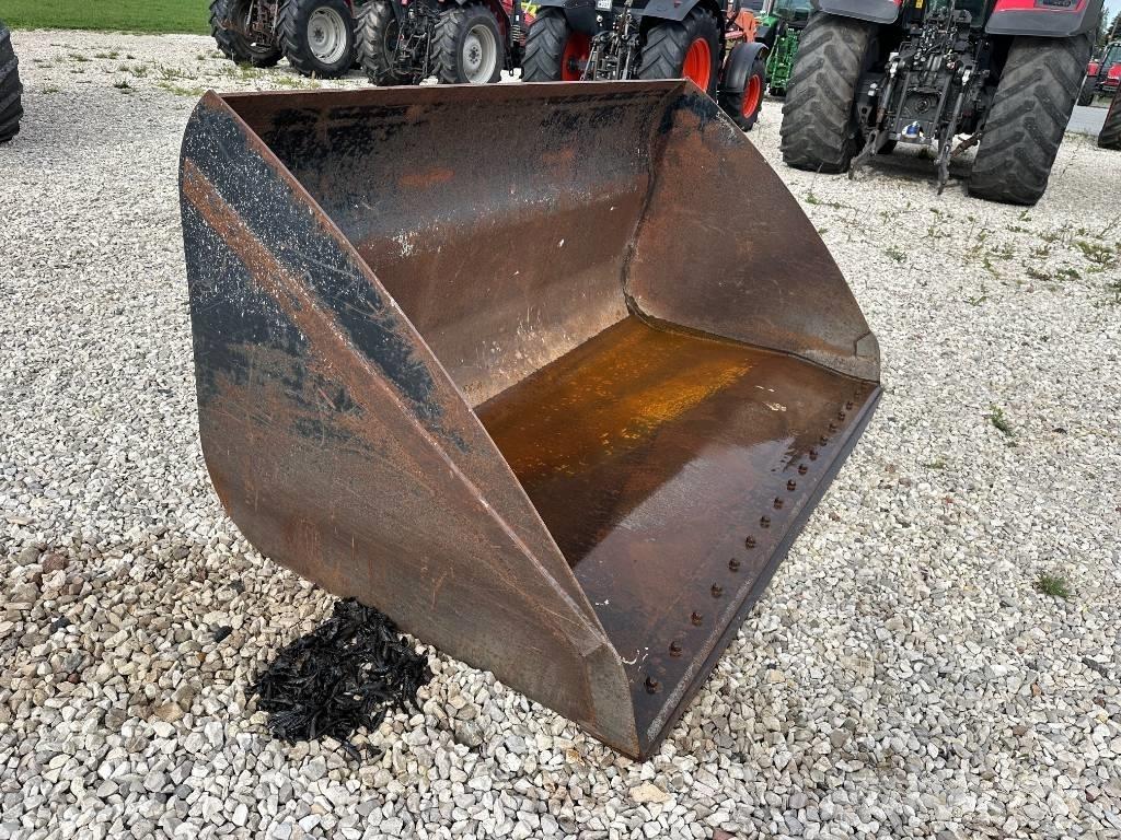  ŁYŻKA MANITOU 2,4 M Altri macchinari per caricamento e scavo