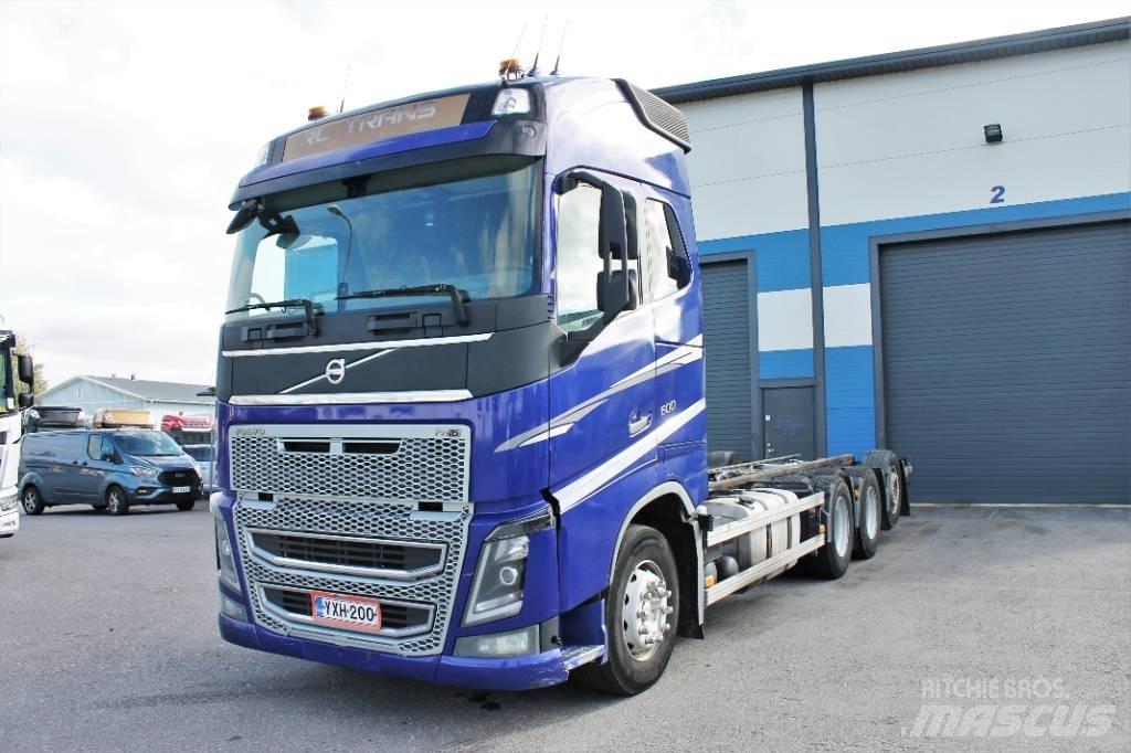Volvo FH16 600  8x4*4 Autocabinati