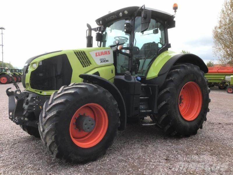 CLAAS AXION 850 Trattori