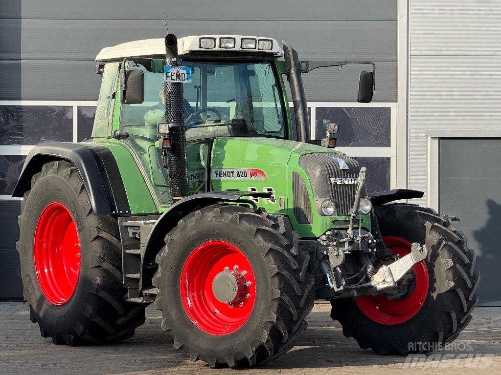 Fendt 820 Vario TMS Trattori