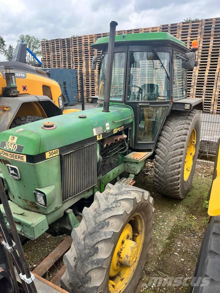 John Deere 3040 Trattori