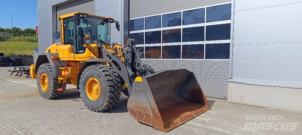 Volvo L 90 H Pale gommate