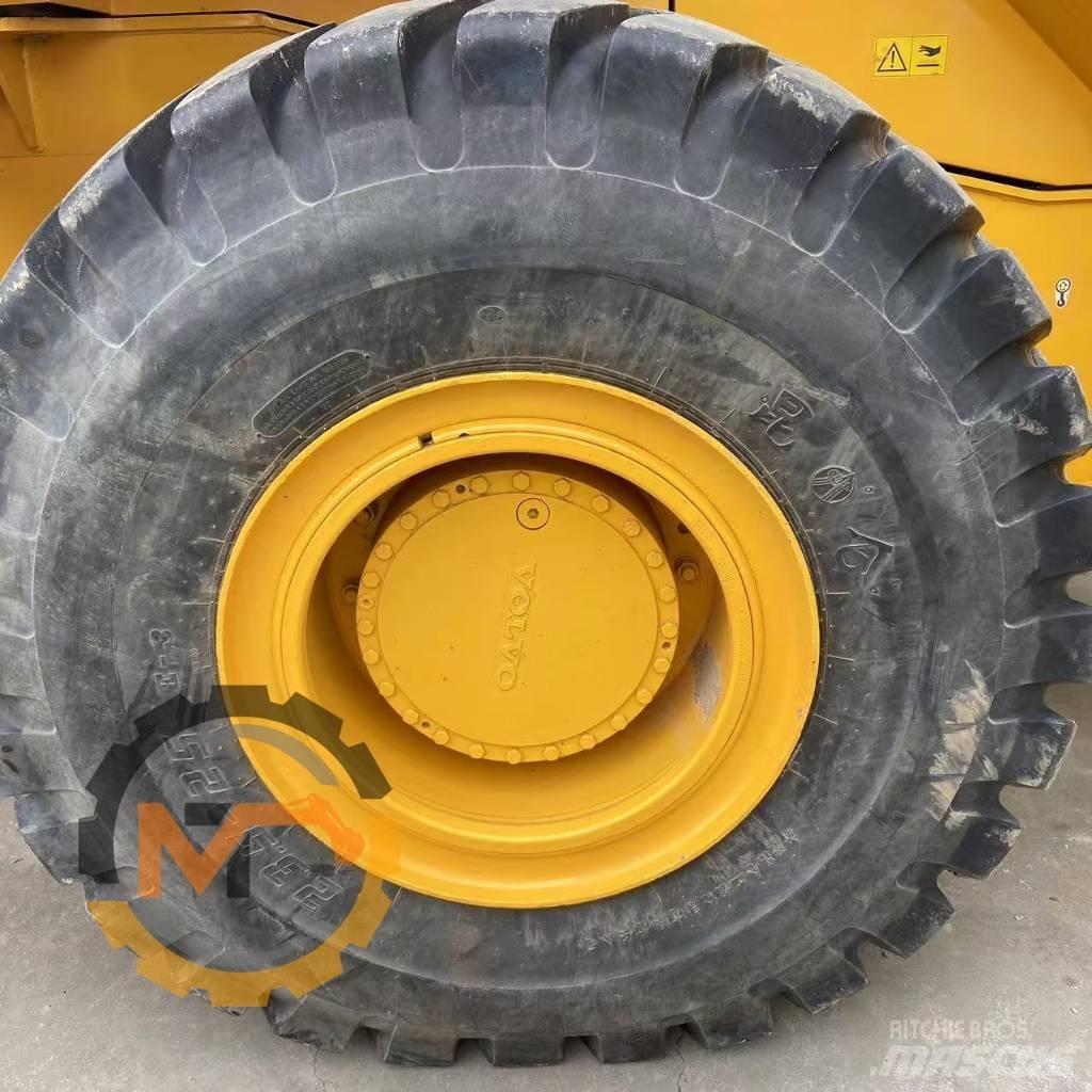 Volvo L 105 Pale gommate