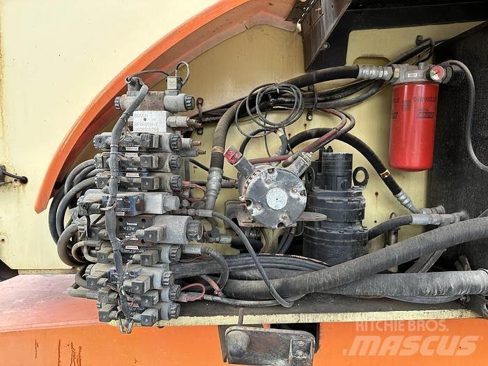 JLG 800AJ Piattaforme a braccio articolato