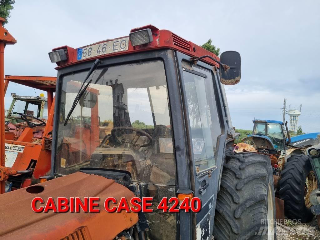  CABINE CASE 4240 Cabine e interni
