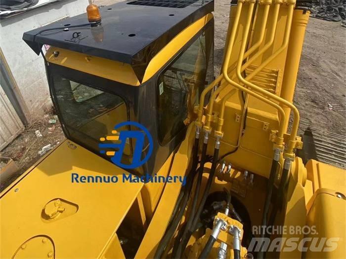Komatsu 350-8 Escavatori cingolati