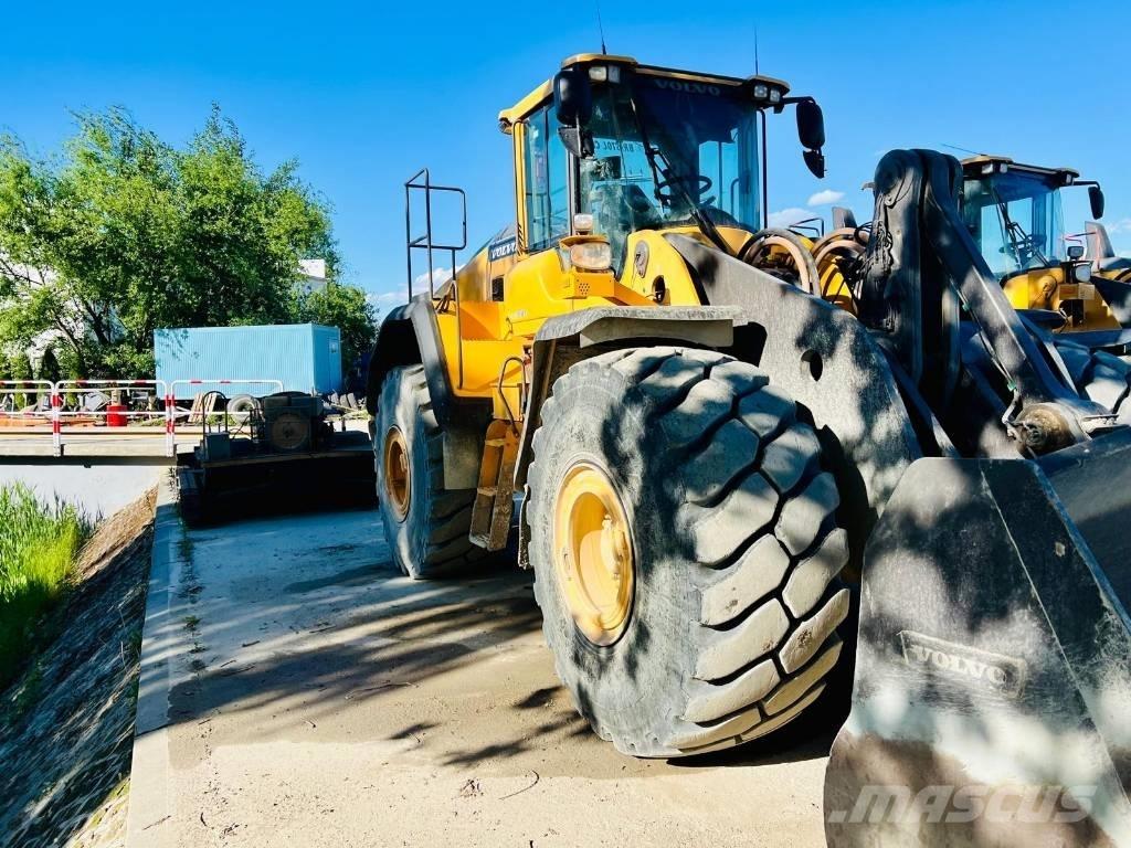 Volvo L 220 H Pale gommate
