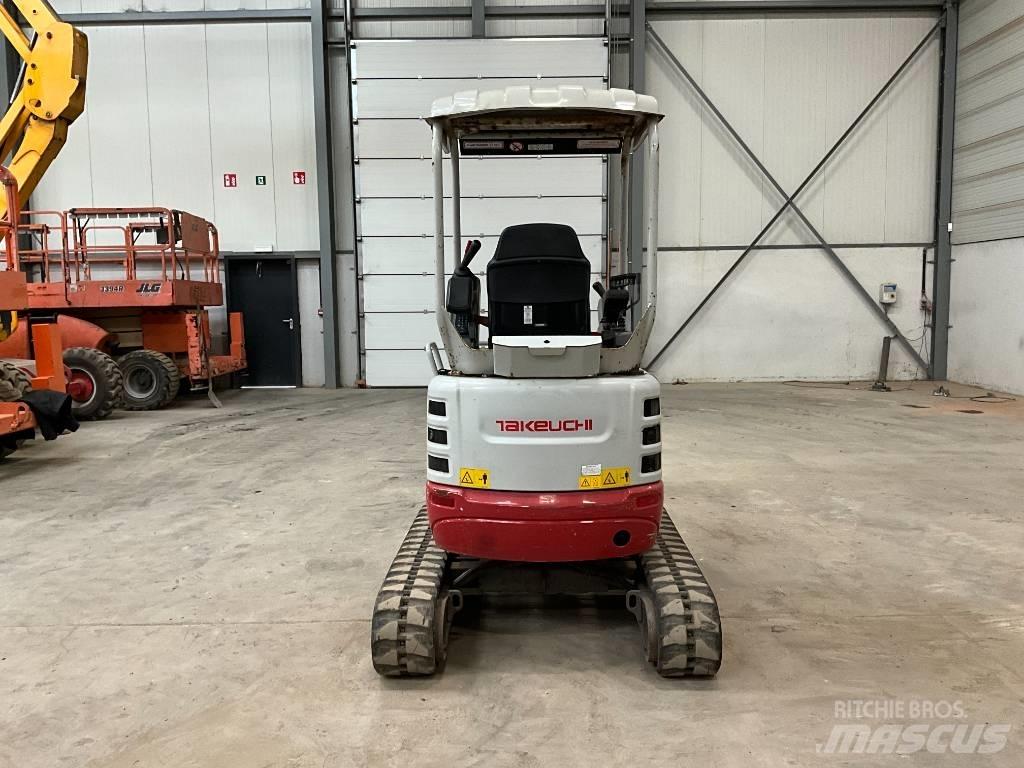 Takeuchi TB 215 R Miniescavatori