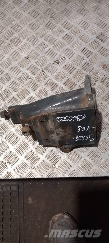 Scania 94 D.   1360502 Cabine e interni