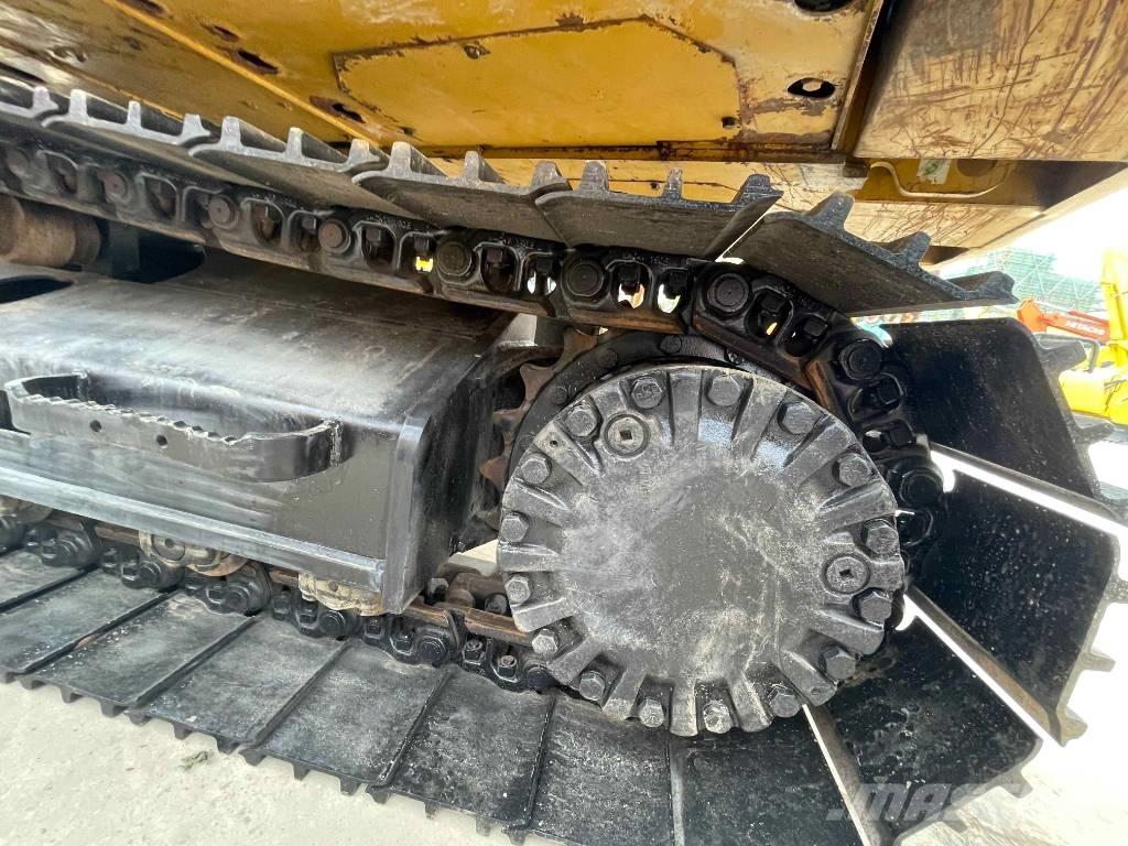 CAT 323 D Escavatori cingolati