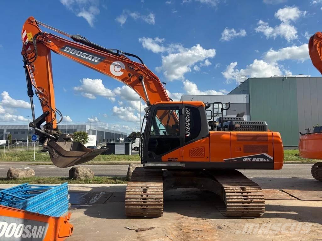 Doosan DX225LC-7 Escavatori cingolati
