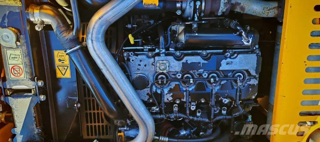 JCB JS 145 W Escavatori gommati