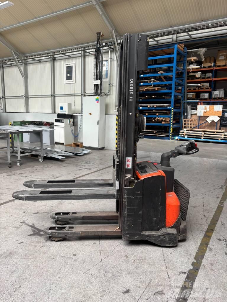 Toyota SWE140L Carelli stoccatori  automatici-usati