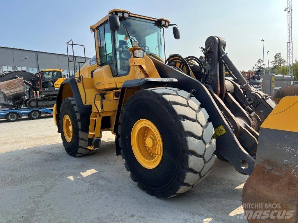 Volvo L180H Pale gommate