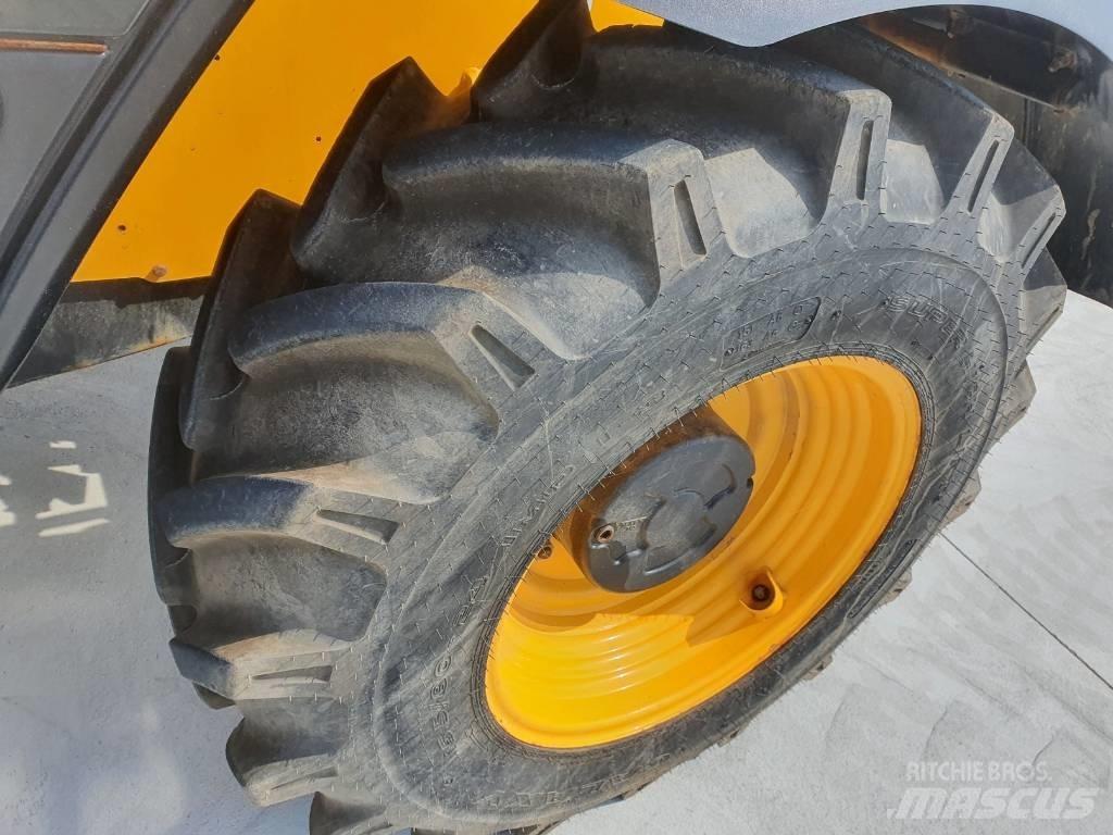 JCB 531-70 - BC25 Sollevatori telescopici