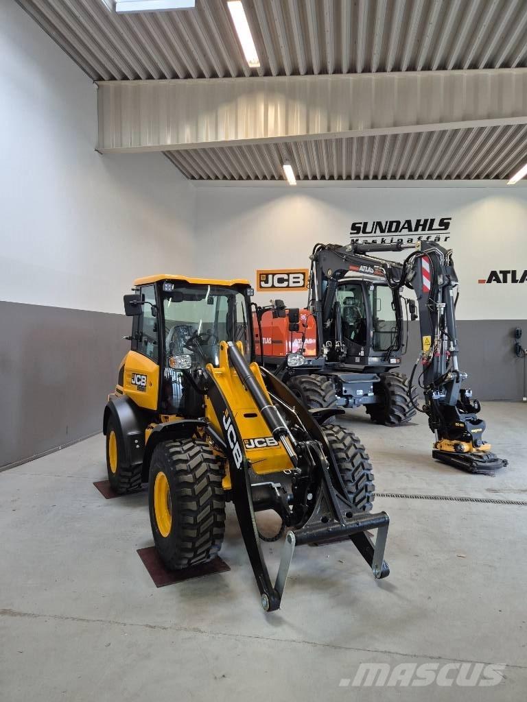 JCB 409 Pale gommate
