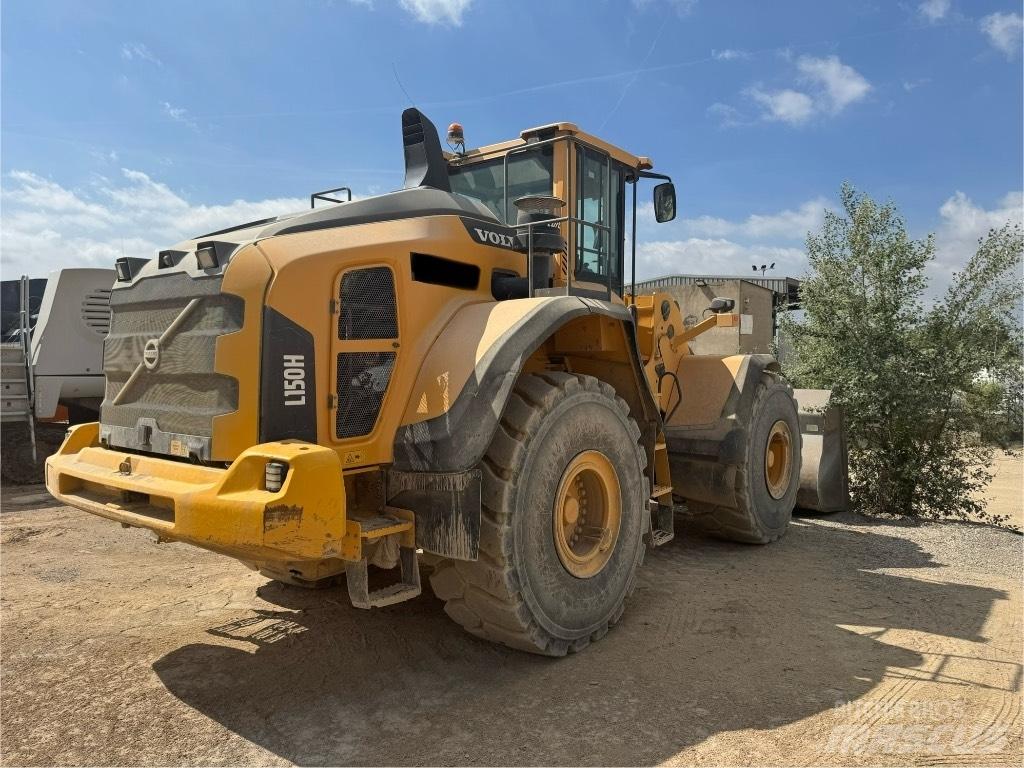 Volvo 150H Pale gommate